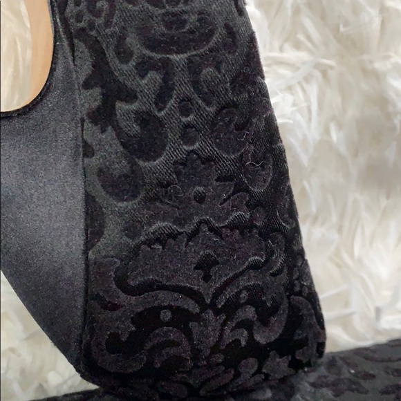 WHBM Black on Black Floral Peep Toe Pump- Size 7.5 - Picture 5 of 7